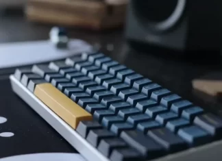 Hur man använder två tangentbord på en dator