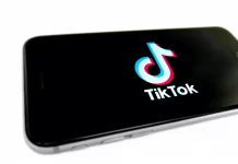 Så här lägger du till egna klistermärken på TikTok